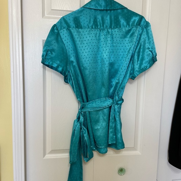 Cato Blu/Green Puff Sleeve Blouse with Tie Front - Picture 2 of 7